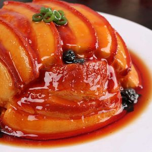 Hohe Simulation gefälschte chinesische Küche geschmorte Schweinfüße in braunen Sauce Spareribs Künstliche Lebensmittel -Requisite -Menü Beispiel Modell