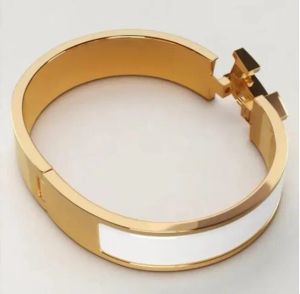 Luxury Armband Van Clover Armband för män Armband Designer för kvinnor Armband Designer smycken Bangle Mens Armband Diamond Armband Men Designer