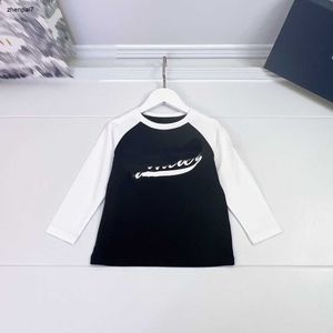 Najlepsze designerskie ubrania dla dzieci Bluzy Bluzy Czarno-białe szwy