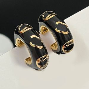Moda marka mektubu tasarımcı saplama küpeler yüksek kaliteli 18k altın kaplama küpe küpe takı kadınlar moda aksesuar hediyeleri mücevherler