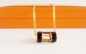 Designer Classic Luxury H Pendant Halsband Kvinnor 18K Gold Letter Necklace Luxury Design SMycken ColorFast Hypoallergenic 5AAAA4271149