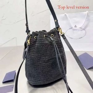 P Designer Bag Brand Raffias Bag Woven Straw Bags Women Bucket Bag Nylon Shoulder Bags Hobos Laffia Grass Crochet Handväskor Broderi Letter Triangle Decor 792