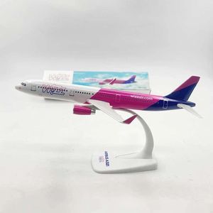 A321 Model samolotu Wizz Air Aircraft samolot 20 cm Montaż Baza żywicy statycznej wyświetlacza samolotów dla dzieci pamiątki do kolekcji 240514