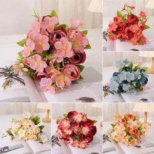 Flores decorativas Vintage Rosas artificiais de seda Bouquet Home Decoração de Casamento Colorido Adeços Eco-Amigáveis
