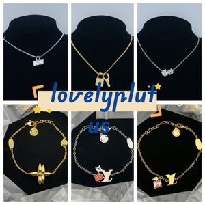 18k Gold Plated Luxury Brand Designer Pendants Halsband Crystal rostfritt stål Brev Choker Pendant Halsband Kedja Luxury Jewlery Girl Girl Girlic Accessories