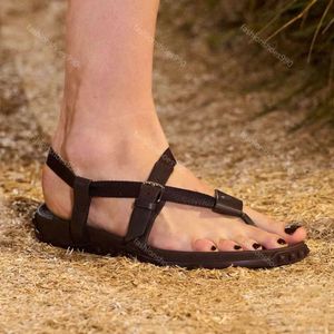 الصنادل الداخلية Flip Flops Shower Designer Women Slippers Slippers Genely Leather Outdoor Nasual Flats Summer Hot Beach Sandale Slippers Lazy Slippers with box 35-41