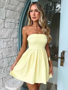 Nidanssi svart stropplös rygglös semester casual klänning kvinnor ruffle elegant sexig klänning bodycon mini sommarklänning vestidos 240523