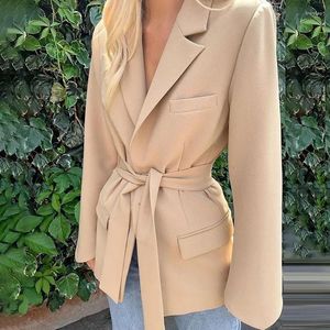 Abiti da donna Blazer Fashion Blazer Spring 2024 Traccia Slimt Business e Giacca Retro Cardigan Khaki Black Ladies Tops