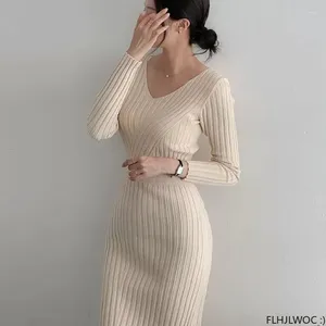 Casual Dresses Korean Chic Autumn Winter French Style V-ringen Slim Fit Long Sleeve Wrap Hip Knit Dress Women Bandage bodycon Sexig