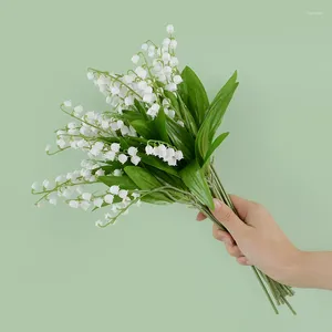 Decorative Flowers 6pcs Artificial Flowe White Bellflower Lily Valley Flower Home Soft Decoration Plant Wall Wedding Bridal Bouquet