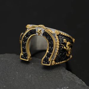 Hip Hop Black Stone Paved Bling Stainless Steel Horseshoe Shape Finger Rings for Men Rapper Jewelry Gold Color Drop 240508