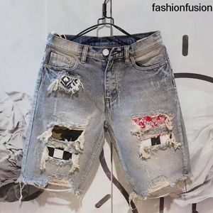 2024 Summer Men Hole Denim Short Pants Fashion Beggar Scraped Five-piece Jeans Shorts 240115