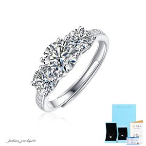 Anelli a grappolo anello sterling sier round 2,2 d Color Moissanite Wedding Engagement Gift Woman Fine Jewelr