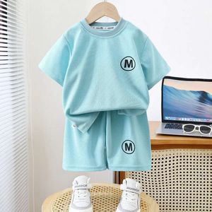 Kinder Sommer neue lässige solide 2pcs atmungsaktive T-Shirts+Hosen Anzüge Kleinkind Baby Jungen Mädchen Outfitspamas Set Kinder Kleidung L2405