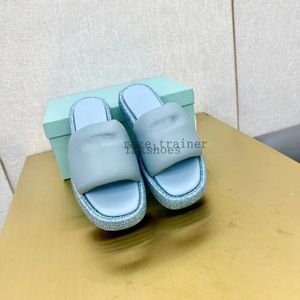 Tasarımcı Sandalet Kadın Platform Terlik Saman Moda Kayma Üzerinde Altın Toka Siyah Beyaz Deri Slide Kadın Günlük Sandal Havuz Plaj Ayakkabıları Boyut 35-41 5.23 05