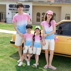 Family Coordinated Clothes Dad Mom Baby Matching Clothing Sets Father Mother and Daughter Son T Shirts Shorts Two Piece Outfits 240523