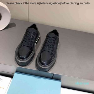 pradshoes skor prad casual designer skor sneaker casual sko kvinnor skor läder sneakers gummisolar makro renylon ljus