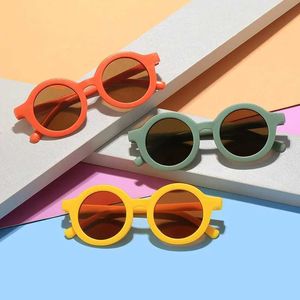Óculos de sol 3pcs Childrens 2024 New Trendy Edition Baby Sunglasses para meninos e meninas Fotografia de moda UV Proteção Y240523