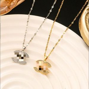 Women Luxury Designer Brand Double Letter Pendant Necklaces Chain 18K Gold Plated Crysatl Rhinestone Sweater Newklace for Wedding Jewerlry Accessories