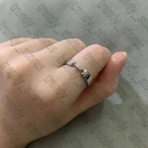 Designer smycken precision hög kvalitet lyxring ny en enda diamant mode ring internet kändis topp hundra tiffanyjewelry torn 299