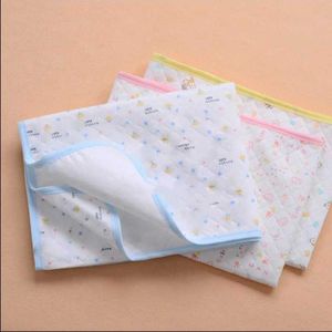 Insulation urine pad 1 piece of colored random waterproof baby diaper pad childrens simple bedding replacement pad WX5.21