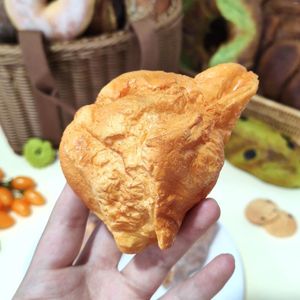 Decorative Flowers Artificial Bread 1:1PU Croissant Fake Cake Pography Props Bakery Window Decoration Kids Kitchen Toy Wedding Party Decor