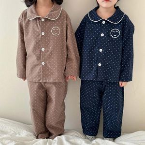 Set di abbigliamento per bambini per bambini set di pigiami cotone 2024 primavera e autunno abiti casual a maniche lunghe