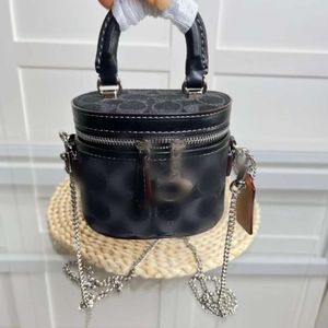 Coache 2024 Aolai New Trail Mini fragrante Breet Makeup Bag CoachTopia Chain Strap Diagonale a cavallo portatile Bota di moda Bagna CoachShoulder Bag 195