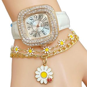 Kvinnor Titta på enkel fashionabla mångsidig fyrkantig uppsättning med diamantdialbältkvartz Small Daisy Armband gåva