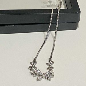 Pulling Zircon Bow Bracelet for Girls 2024 New Summer Diamonds Light and Distinctive Design High End Handicraft