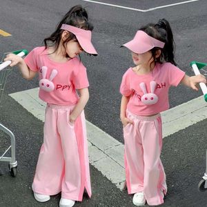 New Girls Pink T-Shirt Conjunto de verão Crianças de manga curta Tops Tops+calças de pernas largas 2pcs Crianças de moda de moda 1-6y L2405