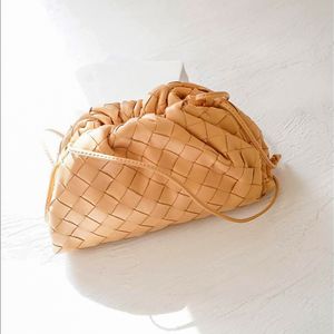 Cool gold woven cloud womens 10a designer bag Purse Mini pouch clutch mens shoulder tote make up bags high quality Luxurys handbag fashion even leather crossbody bags