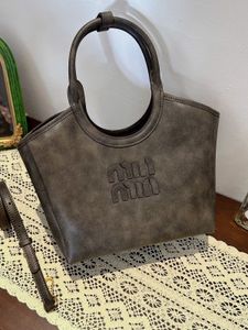 Designer Bag Luxury Minmin Tote Bag Beach Bag Fashion Pillow Bags Handväska Crossbody Bag Cowhide Soft Leather Axel Rem Högkvalitativ väska