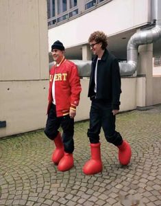 2023 MĘŻCZYZN KOBIETY RAIN BOOTS Designerowie Big Red Bot Grube Bottom Bottom Botows Rubber Platform Botie Fashion Astro Boy Size 35-44 KP9331728