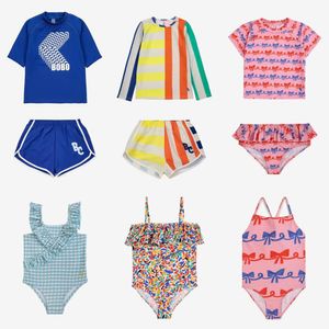 Zestawy strojów kąpielowych dla dzieci Nowe 2024 Bobo Summer Toddler Baby Girls Swimsuits One Piece Brand Cute Print Holiday Emwear Ubrania Bikini L2405