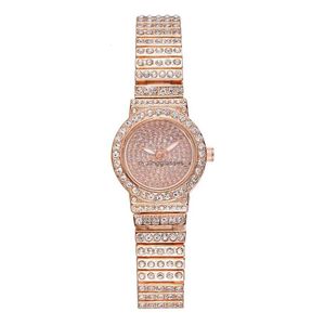 2024 Fashion Full Star Round Womens Watch Diamond Letre Quartz Business Women