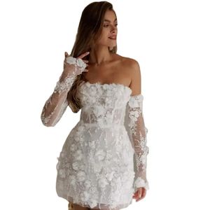 Kılıf Dantel 2024 Mini Kısa Gelinlik 3D Çiçek Aplikler Romantik Gelin Elbise Straplez Korse Beach Boho Gelin Elbise Yaz Modern Robe De Mariee