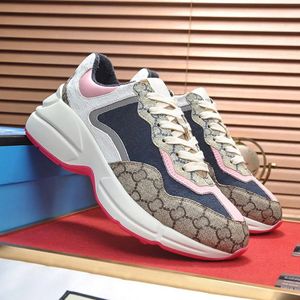 Luxus -Designerschuhe Rhyton Sneakers G Multicolor 100 Beige Vintage Logo Stars 25 Frauen Wave Grey Navy Web Print Männer Frauen Outdoor Freizeitschuh Sneaker