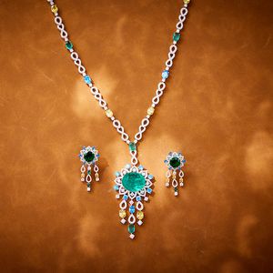 Designer Collection Style Dinner Party Long Necklace Earrings Inlay Green Cubic Zircon Daimond Tassels Pendant Dinner Party Sweater Chain