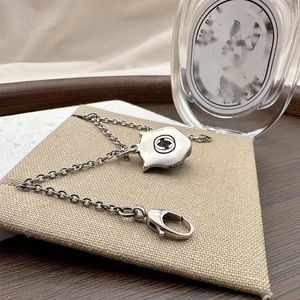 Модель Дизайнер 925 Серебряное серебряное ожерелье CG CG Cuggi Tiger Head Cangited Letter Chain Pendant Shepalce с застежкой для омаров с Gre Ojr