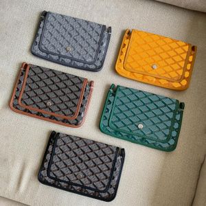 女性のwocクラッチショルダーメッセンジャーバッグ小さな財布luxurys satchel mens toteクラシックフラップデザイナーバッグミラー品質クールなハンドバッグエンベロープクロスボディバッグストラップ