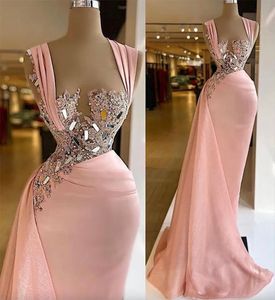 2024 Pink Plus Size Prom Dresses Juvel Neck Illusion Lace Crystal Beaded Mermaid Satin Evening Formal Party Bridesmaid klänningar klänning ärmlös