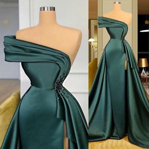 2021 New Long Dark Green Satin Evening Dresses Wear Elegant Ruched Crystal Beads Split One Shoulder Evening Gowns Formal Women Prom Dre 2358