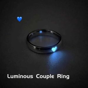 Anelli di coppia luminosa anello notturno bagliore alla moda fresco heart anello di fascia alta sensoriale regalo regolabile coppia regello migliore amico s2452301