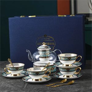 Europejskie kubki z kości China kawy Zestaw ceramiczne Kubki o wysokiej wartości spodek retro brytyjska popołudniowa herbata 240522