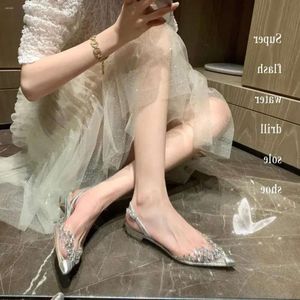 Kvinnliga sandaler strass transparent för fairy sommar en linje med små mössa plattskor kristall låg häl kvinnor a94
