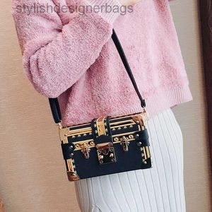 Cross Body Retro Box Cross Body Bag For Womens New Luxury Designer Högkvalitativ handväska Fashionabla Messenger Shoulder Bag H240523