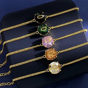 2024 NYA ARRIVAL Luxury Brand Fashion Armband Gold Silver Color Chain Lucky Black Square Crystal Stone Pärla Pendant Cubic Zirconia Lady Party Syckel