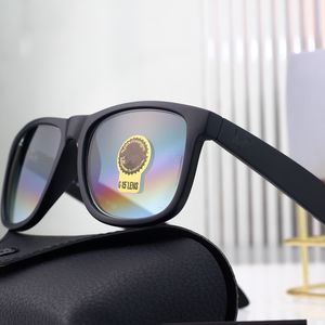 Erkek Kadın Moda Tasarımcı Güneş Gözlüğü Siyah Çerçeve Metal 50mm Polarize UV400 Cam Lens Pilot Gözlükleri Kutu 4165 ile Yüksek Kaliteli Versiyon