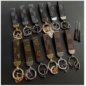Creativity Presbyopia Print Car Keychain Bag Pendant Charm Jewelry Keyring Holder for Men Gift Fashion PU Leather Flower Grid Design Me 237J